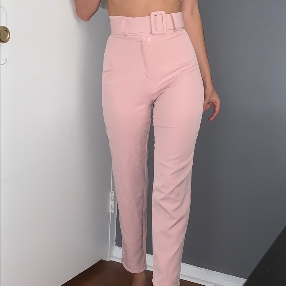 Pink trousers. - Picture 2 of 5